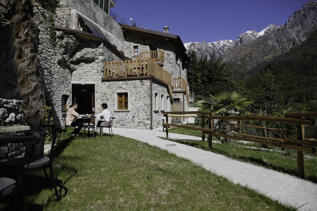 مانديلو ديل لاريو Agriturismo Crotto Di Somana المظهر الخارجي الصورة
