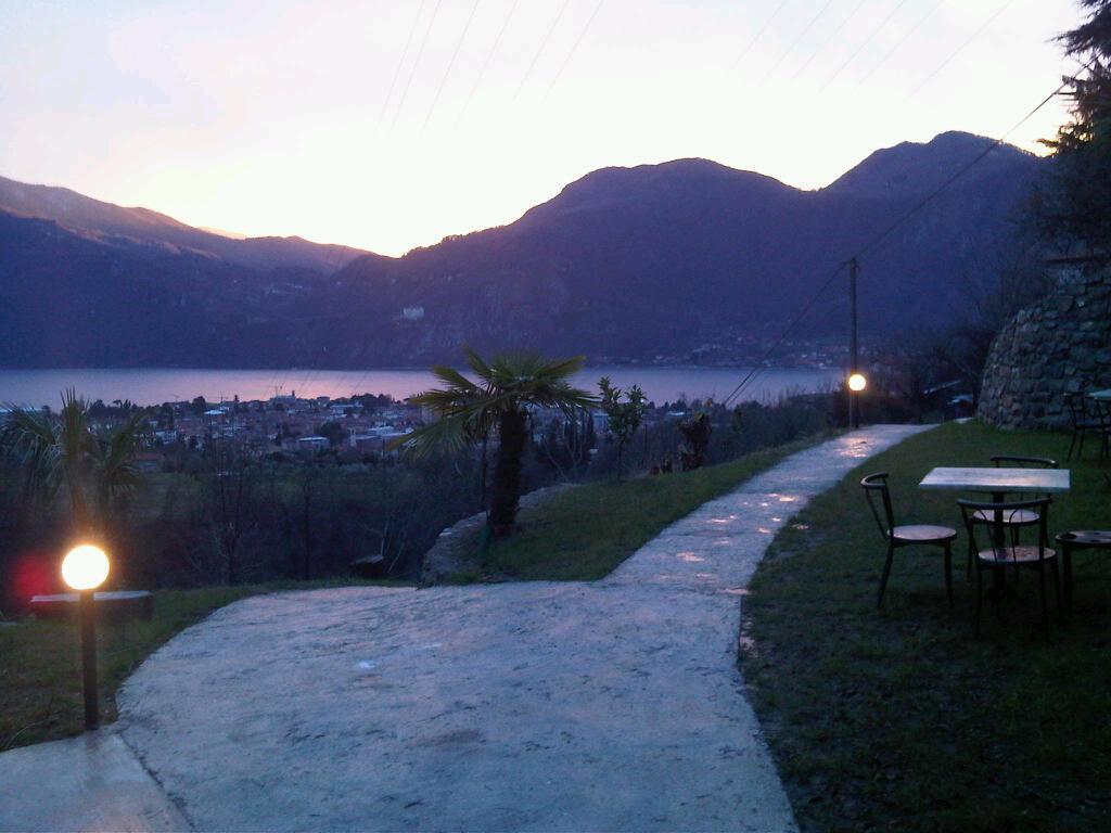 مانديلو ديل لاريو Agriturismo Crotto Di Somana المظهر الخارجي الصورة