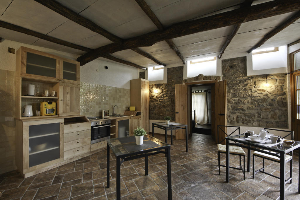 مانديلو ديل لاريو Agriturismo Crotto Di Somana المظهر الخارجي الصورة