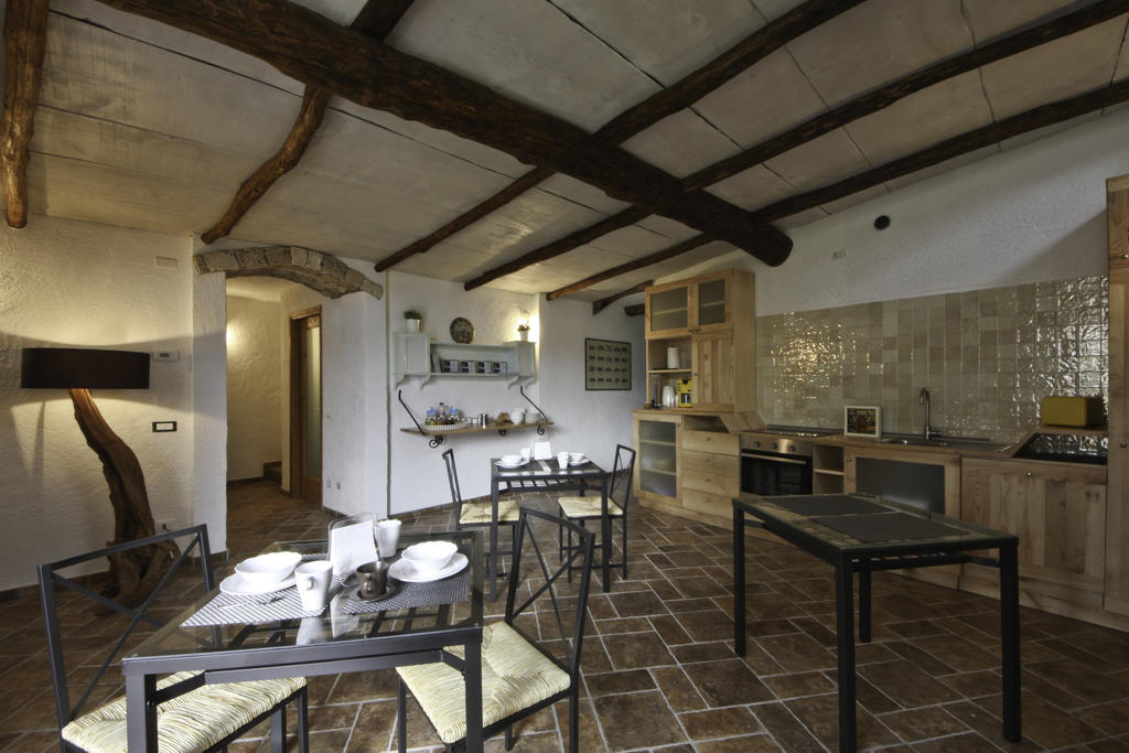 مانديلو ديل لاريو Agriturismo Crotto Di Somana المظهر الخارجي الصورة