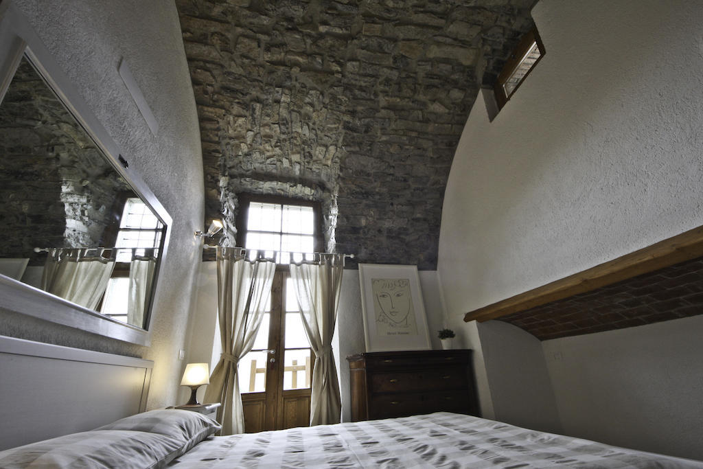 مانديلو ديل لاريو Agriturismo Crotto Di Somana المظهر الخارجي الصورة