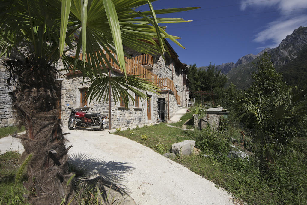مانديلو ديل لاريو Agriturismo Crotto Di Somana المظهر الخارجي الصورة